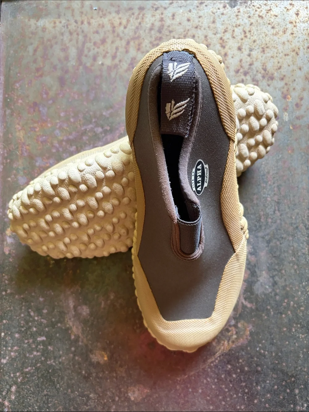LaCrosse Men Alpha-Lite 3.5 Outdoor Slip-On Muck/Chore Shoes. 200069 Sz 9